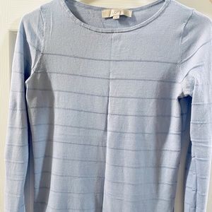 Soft light weighting sleeve knit